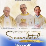 Nós, da V10, queremos parabenizar e render graças pelo aniversário sacerdotal de nosso querido fundador Pe. Xavier, de nosso amado primeiro servidor Pe. Edigar e do estimado Pe. Gilson.  Que as bênçãos de Deus recaiam abundantemente sobre cada um de vocês. Contem sempre com as nossas orações.